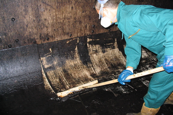 Crude Oil Tanker Cleaning