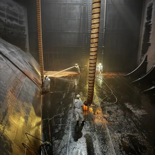 Ship Oil Tanker Cleaning